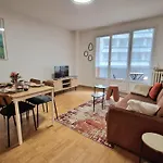 Steps From Montmartre Charming & Spacious 2-3 Rooms Apartment